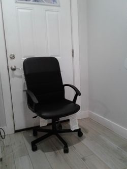 Office swivel chair adjustable height