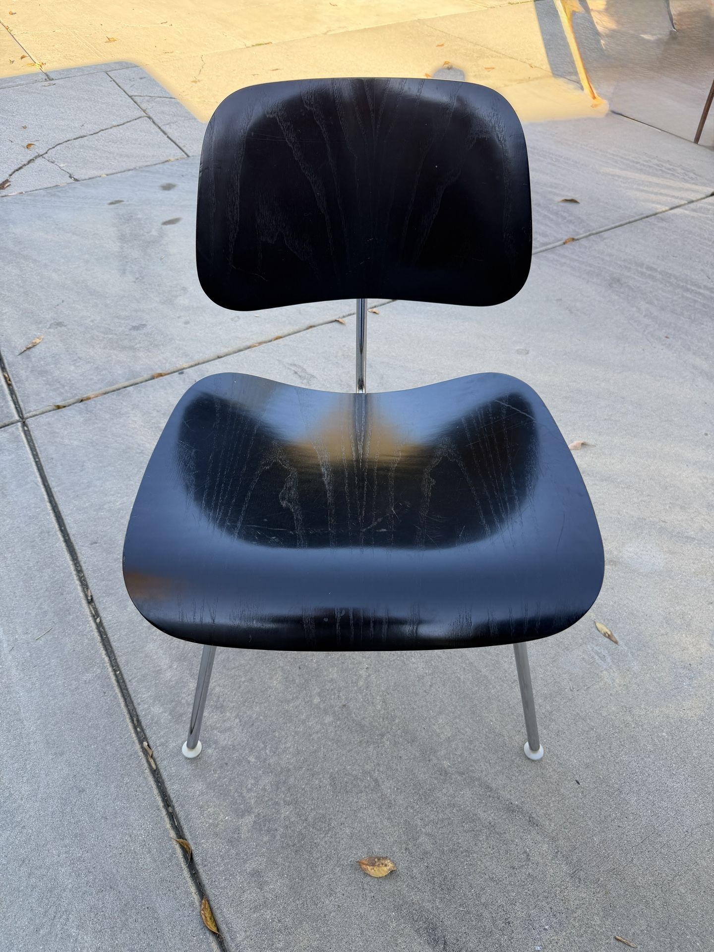 Herman Miller Eames Molded Plywood Dining Chair