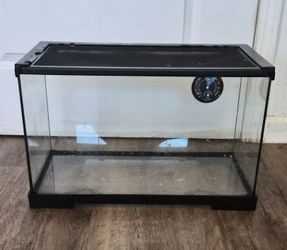 10-Gallon Glass Terrarium – Great Condition