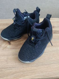 kids LEBRON 15s Nike black silver size 12 boy or girl