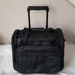 Briggs & Riley Baseline Cabin 2-Wheel Carry On Bag Fits Underseat Black U212-4 Travel Luggage in excellent pre-owned condition with minor marks on bac