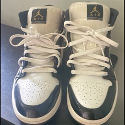 Jordan 1 Mid Patent Black White Gold