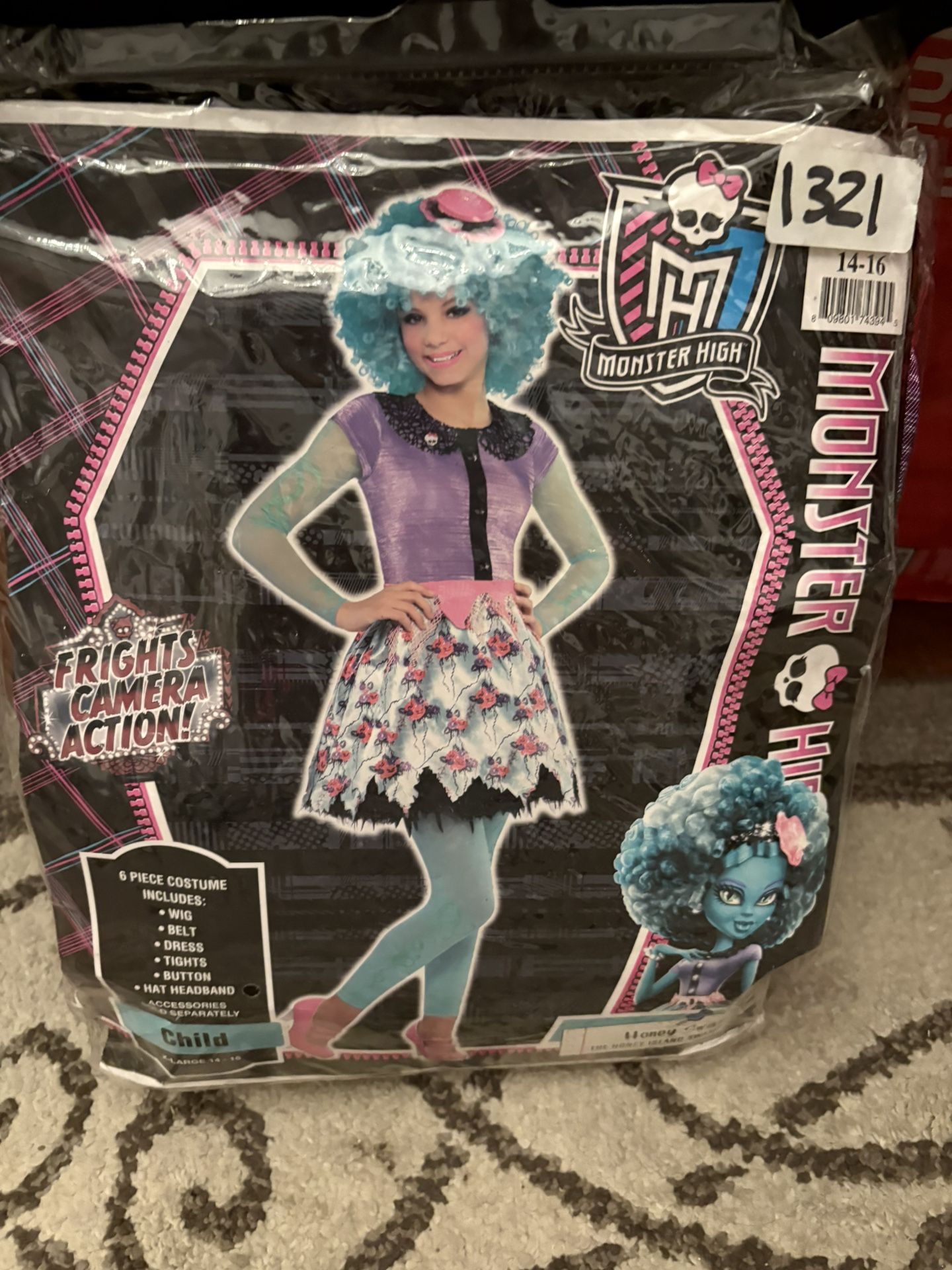 Costume