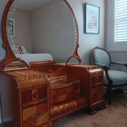 Antique Vanity Dresser