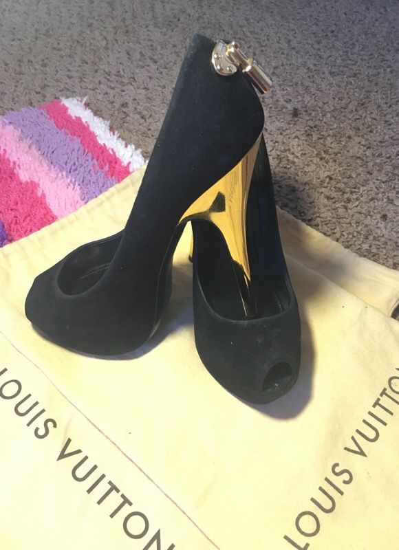 Louis Vuitton "OH REALLY" open toe pump Black Suede Platform size 36