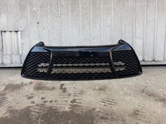Toyota Camry 2015 2016 2017 XSE SE SPORT FORNT BUMPER GRILLE ORIGINAL USED OEM