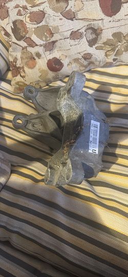 genuine OEM Ford engine mount