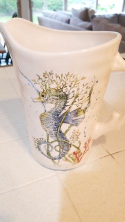 Drinking pitcher sea creatures