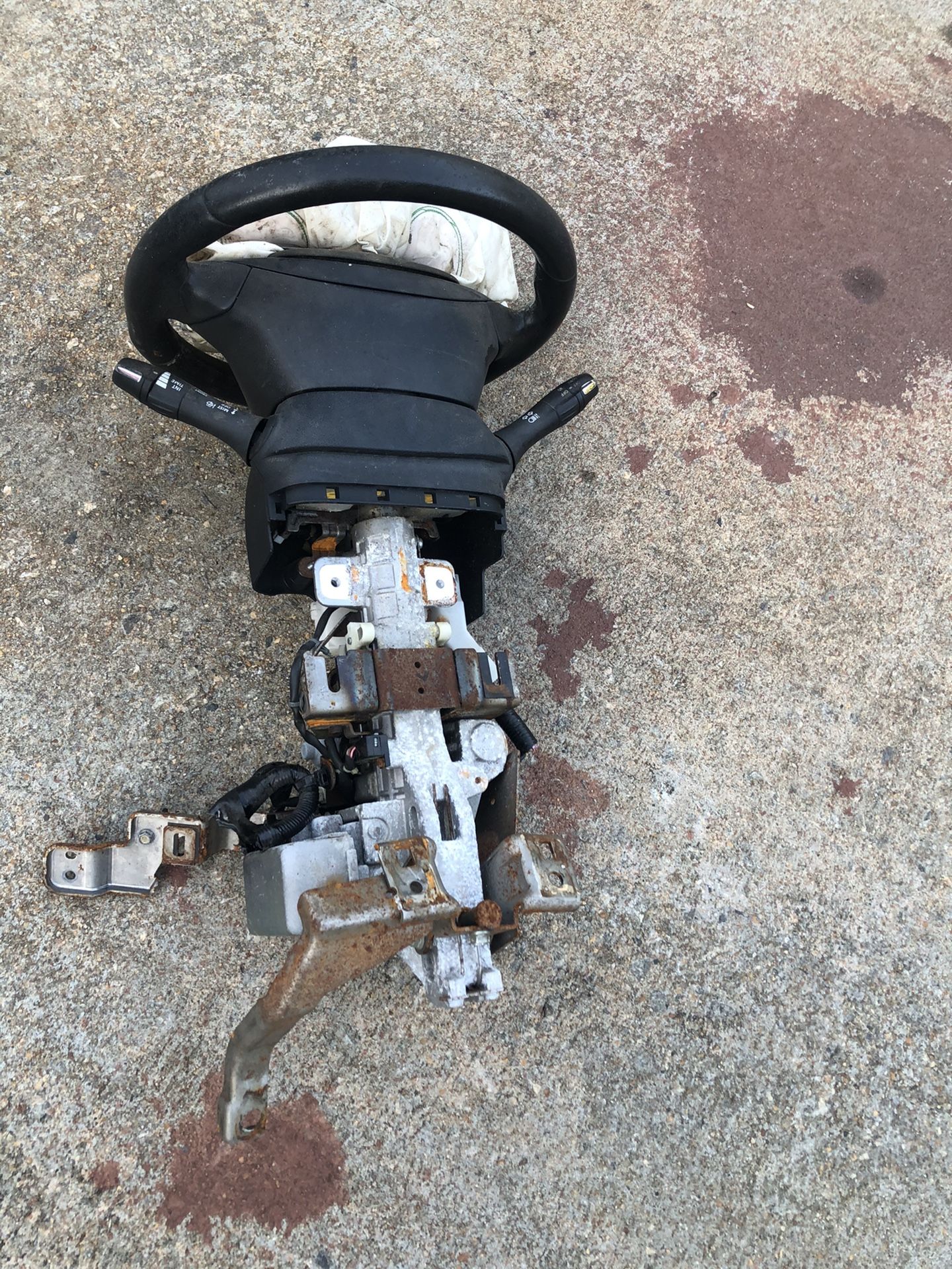 2008 infinity G35. Steering column