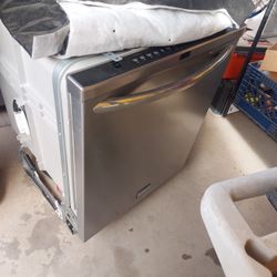 Dishwasher 