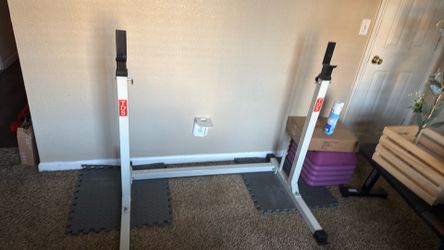 Workout bench with weights, squat bench and dresser