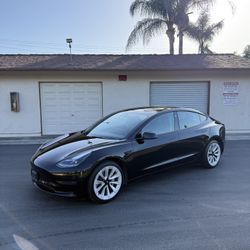 2022 Tesla Model 3 Long Range Sedan 