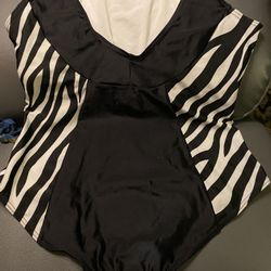 New Beautiful Swimsuit $reduced