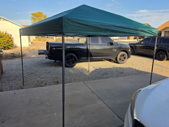 Beautiful green top 10'×10' Canopy