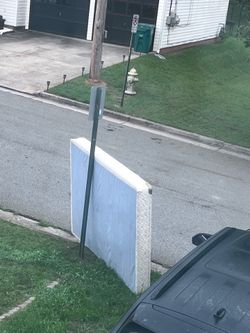 Queen box spring free