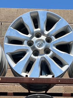 Toyota tundra wheels oem 20 inch silver