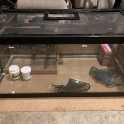 Reptile Tank+accessories+tank For Live Food(crickets, Etc), 10 Gal Fish Tank And Accesories (hablo Español)