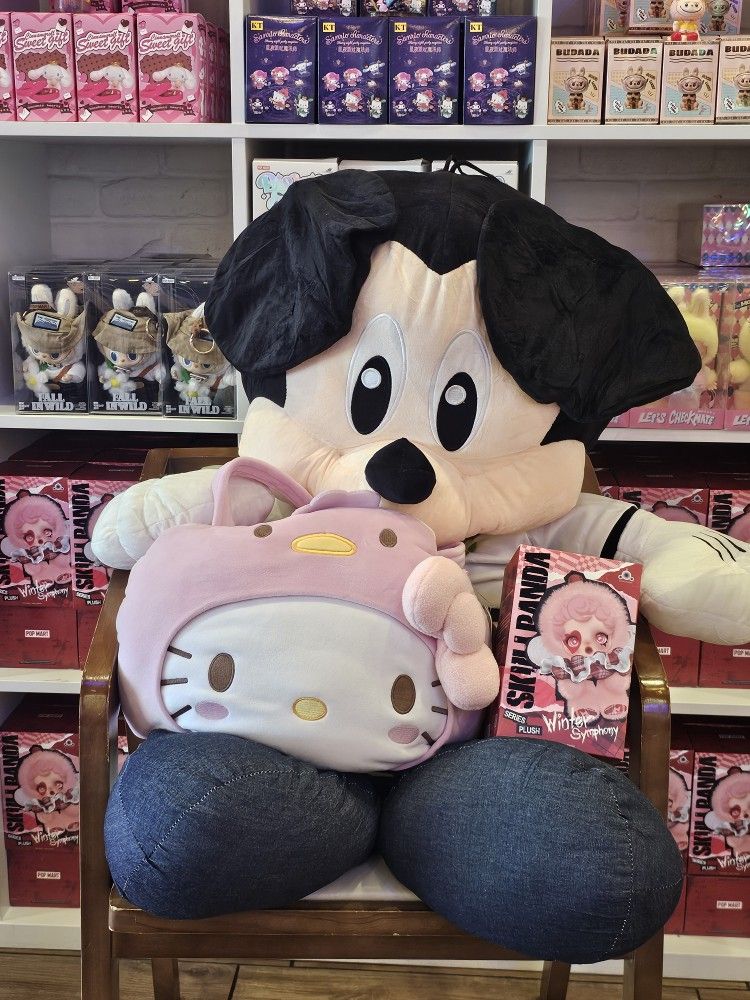 Combo Plush: 48in Mickey Mouse, Hello Kitty Bag and Skullpanda