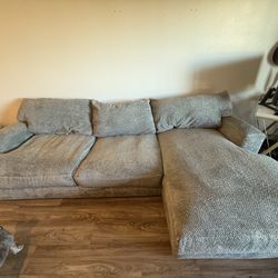 Couch With Chaise 