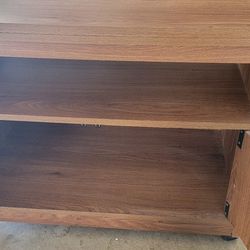 TV Stand w/swivel Top and Storage