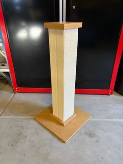 Cat scratching post 36” tall