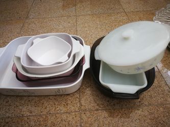 Corning ware - 8 pieces