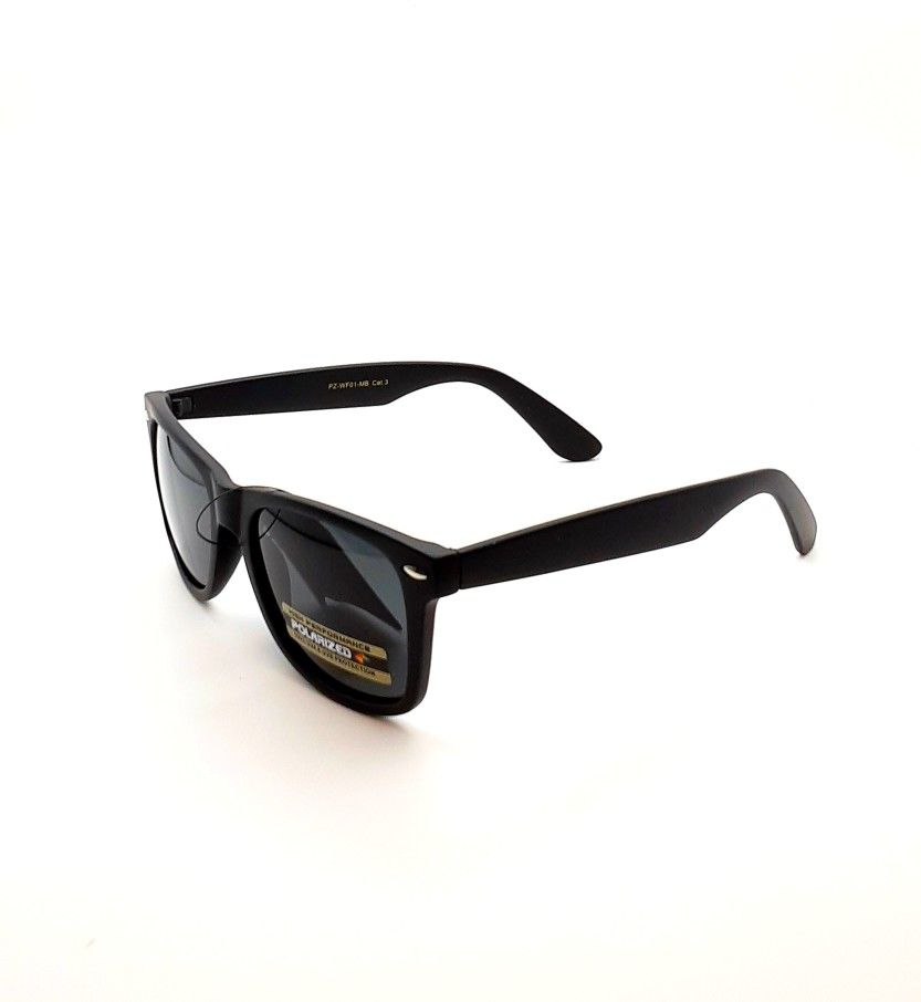 Polarized Wayfarer Style Sunglasses Black Frames With Dark Smoke Polarized Lenses!  New