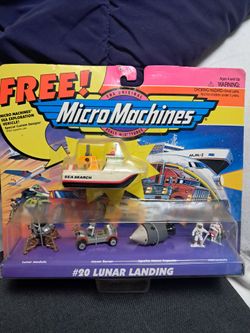 Micro Machines toy: Moon landing set