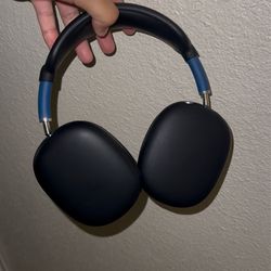 Apple AirPods Max Sky Blue