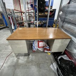 Great Desk