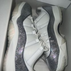 Jordan 11s