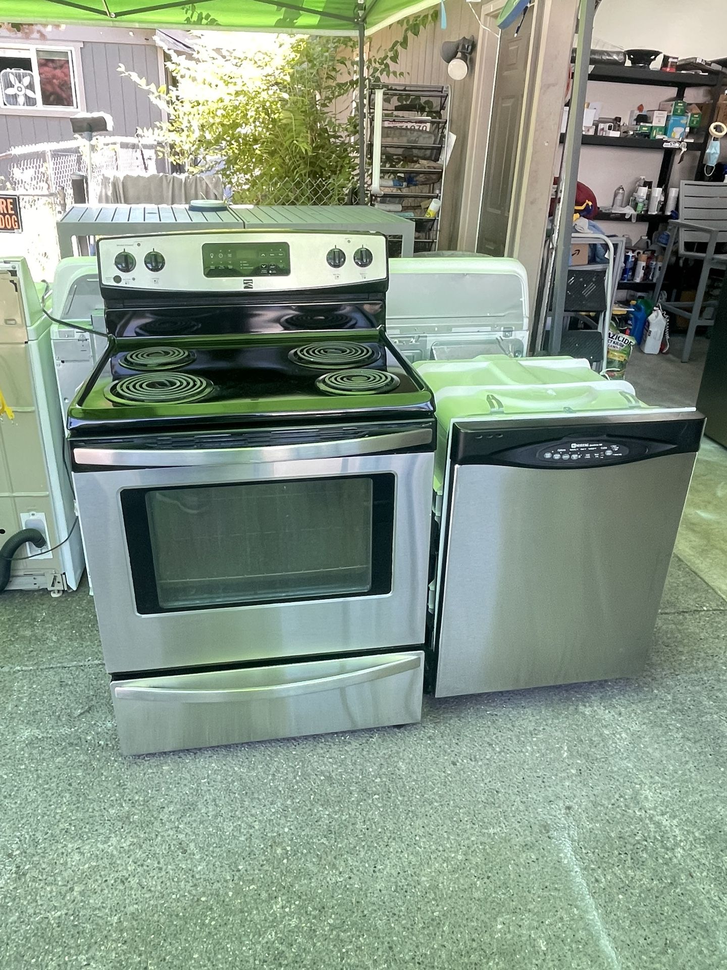 Kenmore Electric Range Maytag Dishwasher 👌