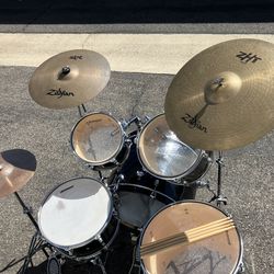 Bateria Drums LUDWIG Accent Drum Set Complete w Bass Pedal, Cymbals & Hi-Hats, Hardware or Stands, 2 Pr of Sticks & a Drum Tuning Key $400.00 o.b.o.