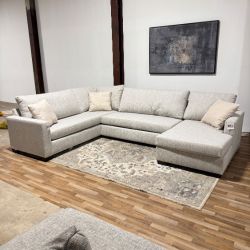 Sectional Sofa with Bench Seat🚛 Delivery Available