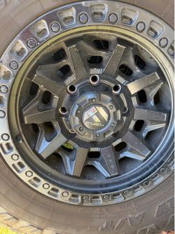 Gmc or Chevy 2500 Toyo open country 35s on 18 inch fuel rims