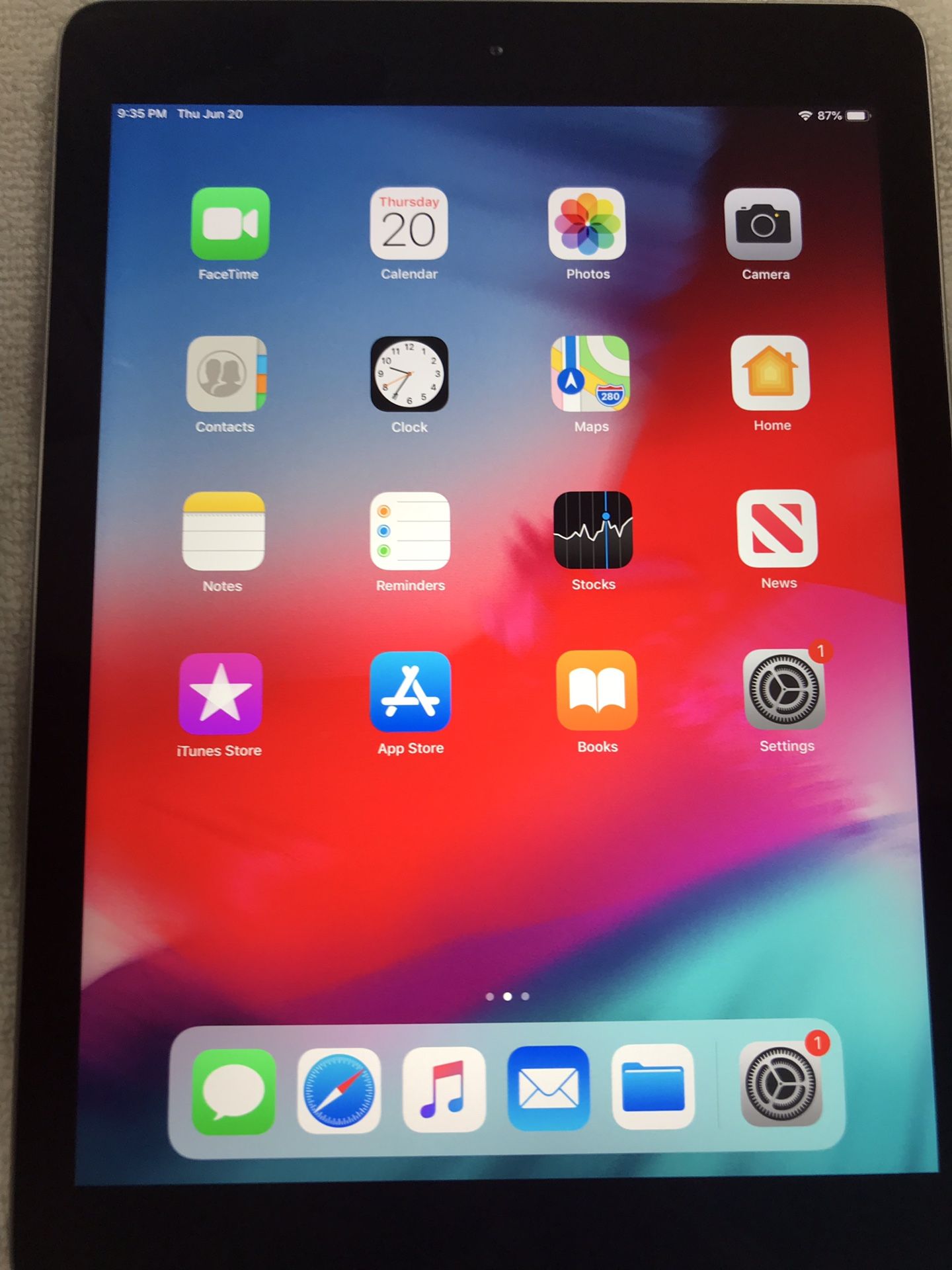 ipad 5th generation wifi, 128gb memory 9.7