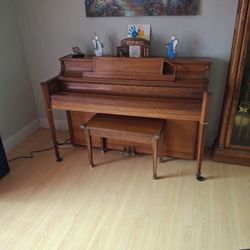 Story And Clark Working Piano For Free