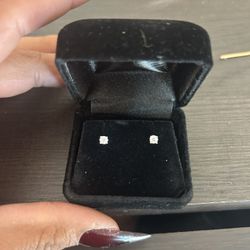 Diamonds Earrings On Sale