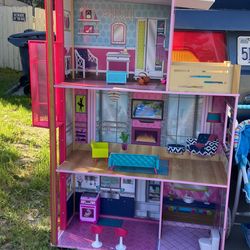 Doll house