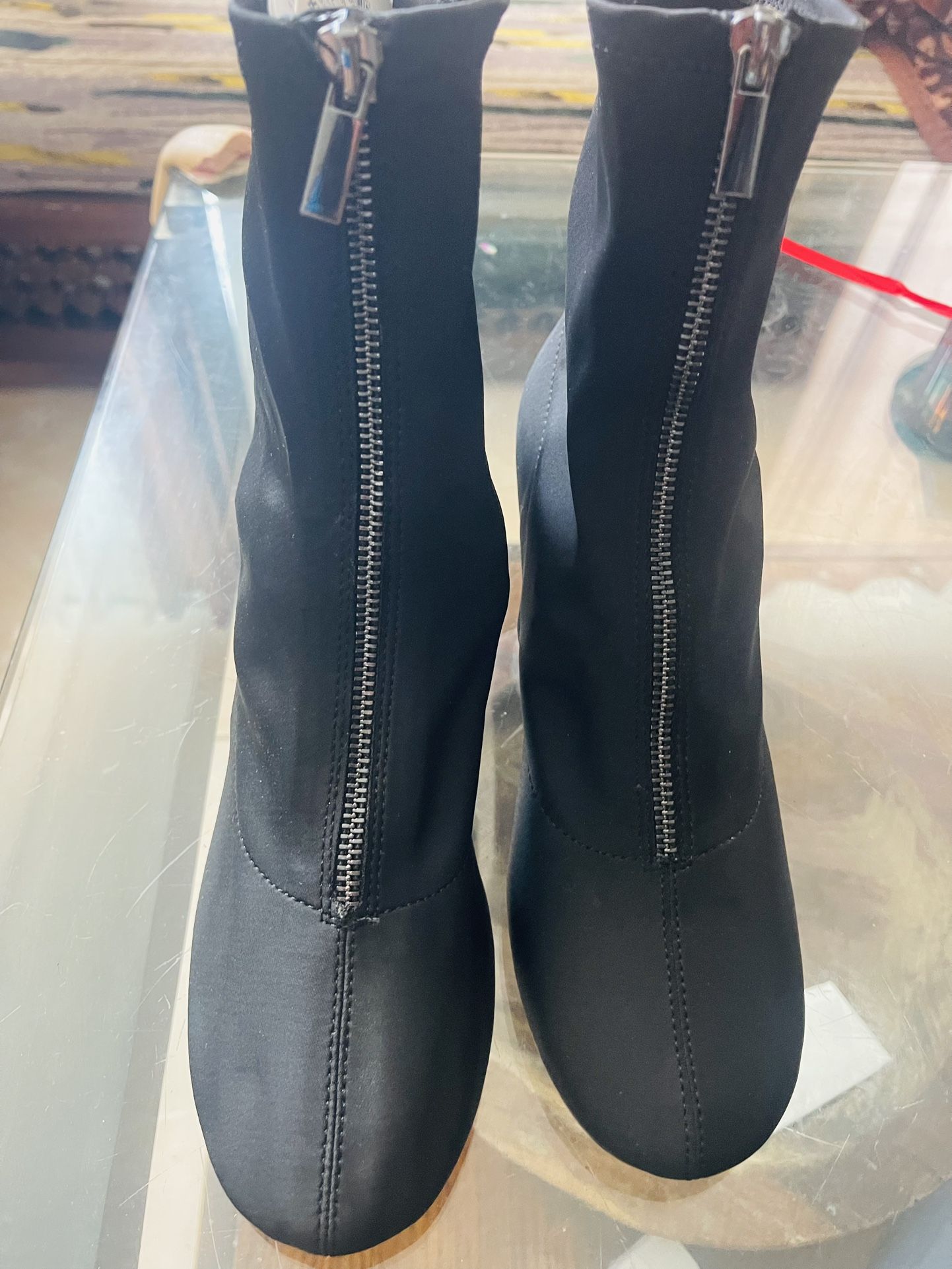 Zara Black Heeled Boots Elegant Design