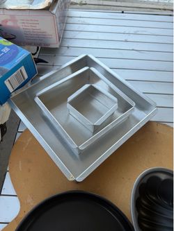 Cake pans