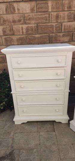 White cabinet