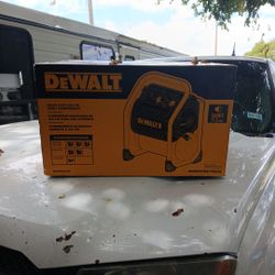 Dewalt Heavy duty Compressor 