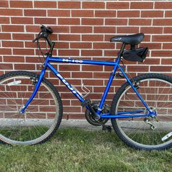 Fuji M- 100 18 Speed Royal Blue Bike Shimano 515