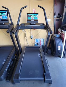 Nordictrack Incline Trainer - X24 Treadmill- 40% incline