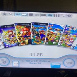 NINTENDO WII + 33 WII and Gamecube Games Included