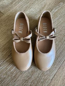 Bloch Tap shoes ( size 10.5 )