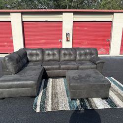 Gray Sectional (FREE DELIVERY)