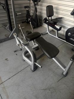 Ab machine - Lifefitness plate loaded