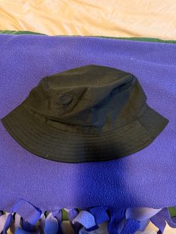 Bucket hat